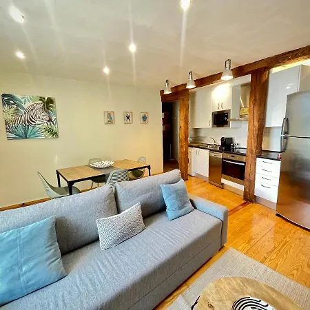 Atuaire Home Preciosa Vivienda Vistas A La Catedral Parking Incluido Burgos Exterior photo