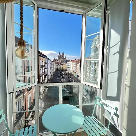 Atuaire Home Preciosa Vivienda Vistas A La Catedral Parking Incluido Burgos Exterior photo